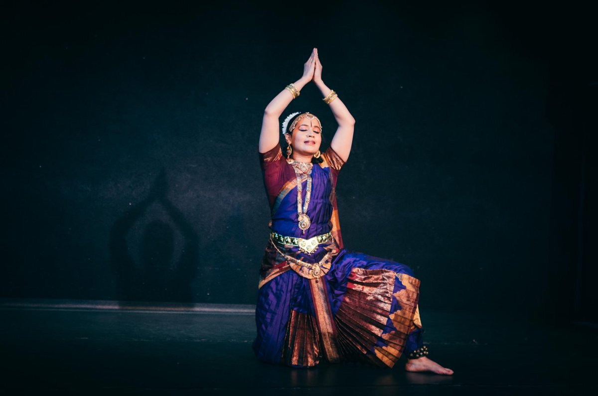 CENTRE MANDAPA -Dance and music from elsewhere.