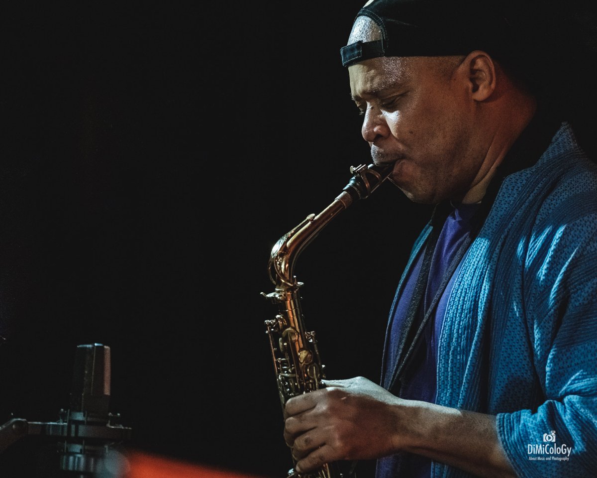 On stage with the Fuji X-T3! My review for concert photography... and more.