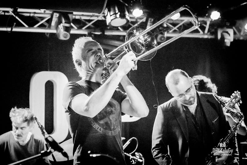 B&W – Music | Dance