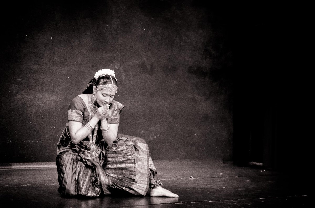 CENTRE MANDAPA -Dance and music from elsewhere.