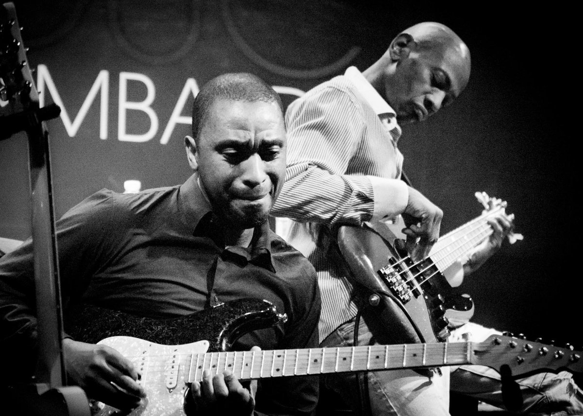 B&W – Music | Dance
