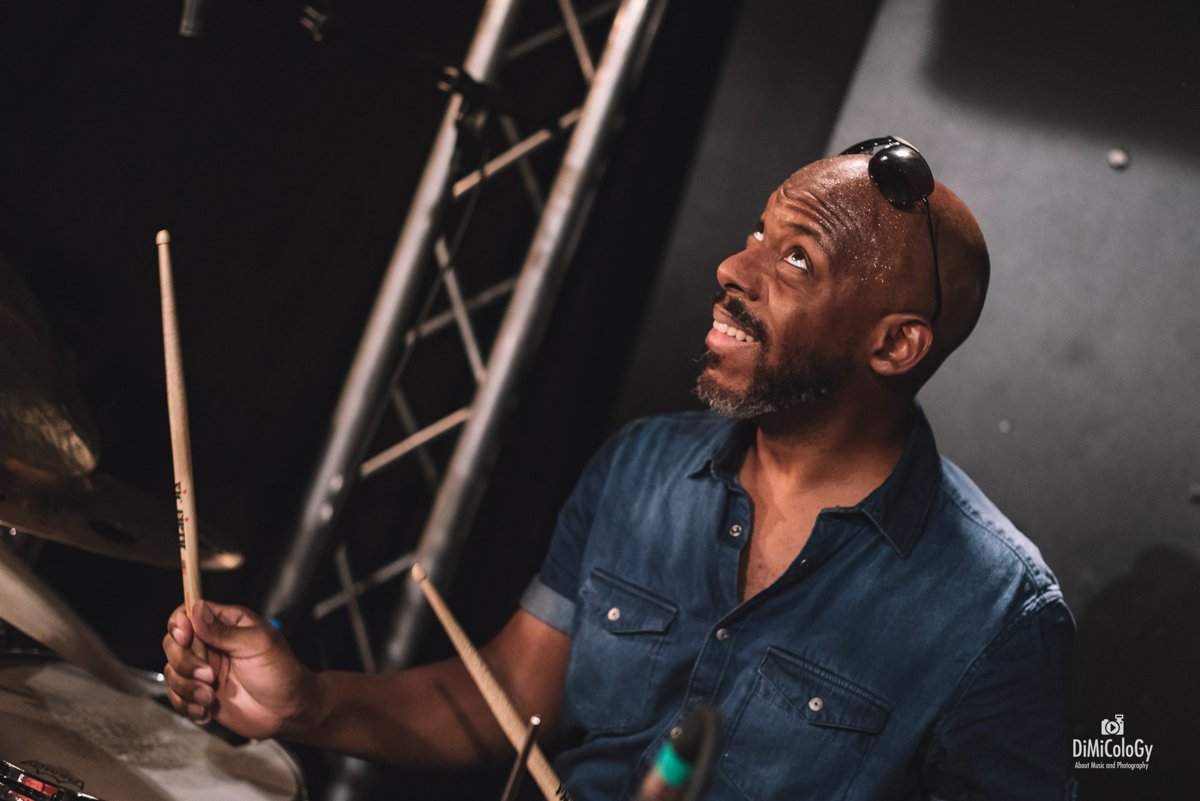 REGGIE WASHINGTON - New Vintage Live in Paris