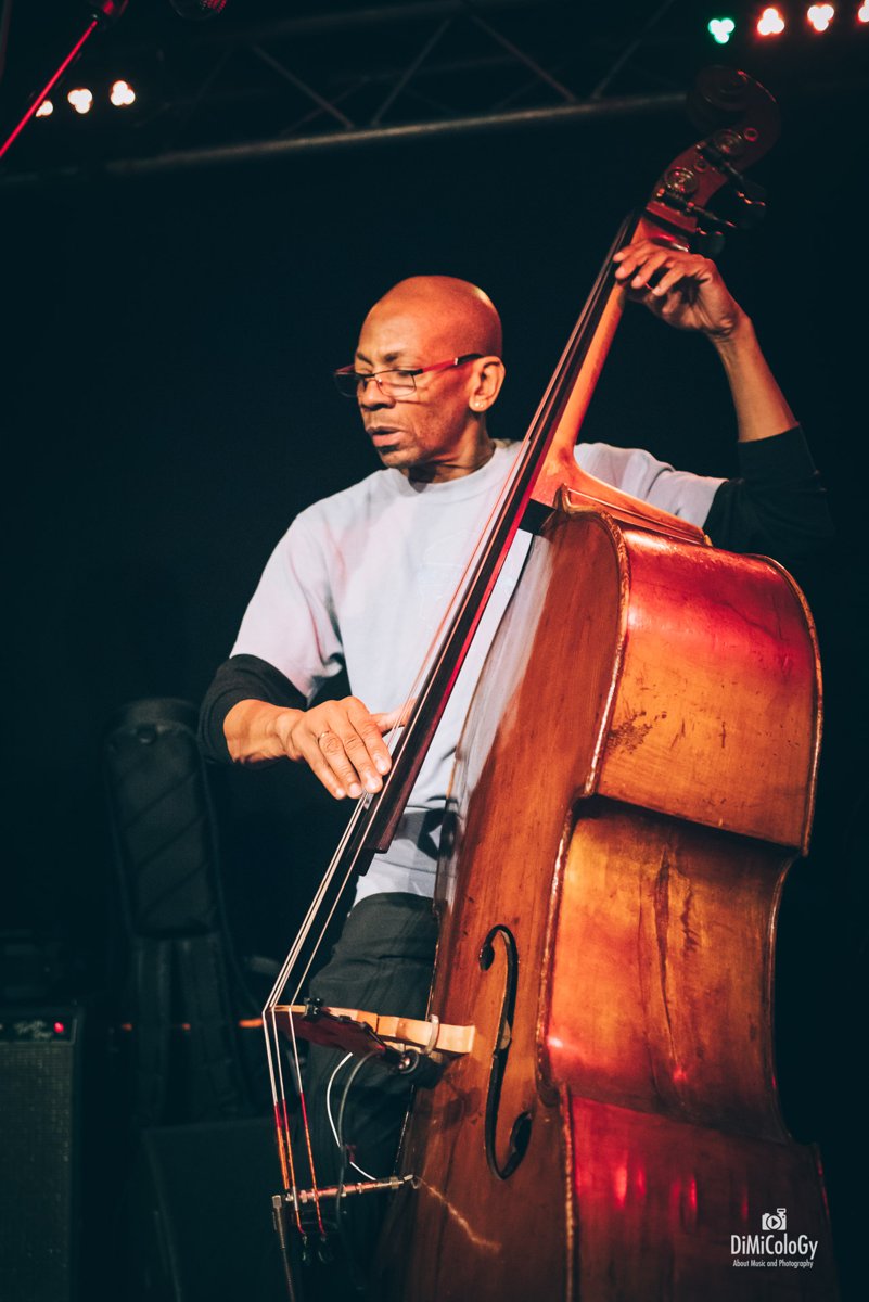 REGGIE WASHINGTON - New Vintage Live in Paris